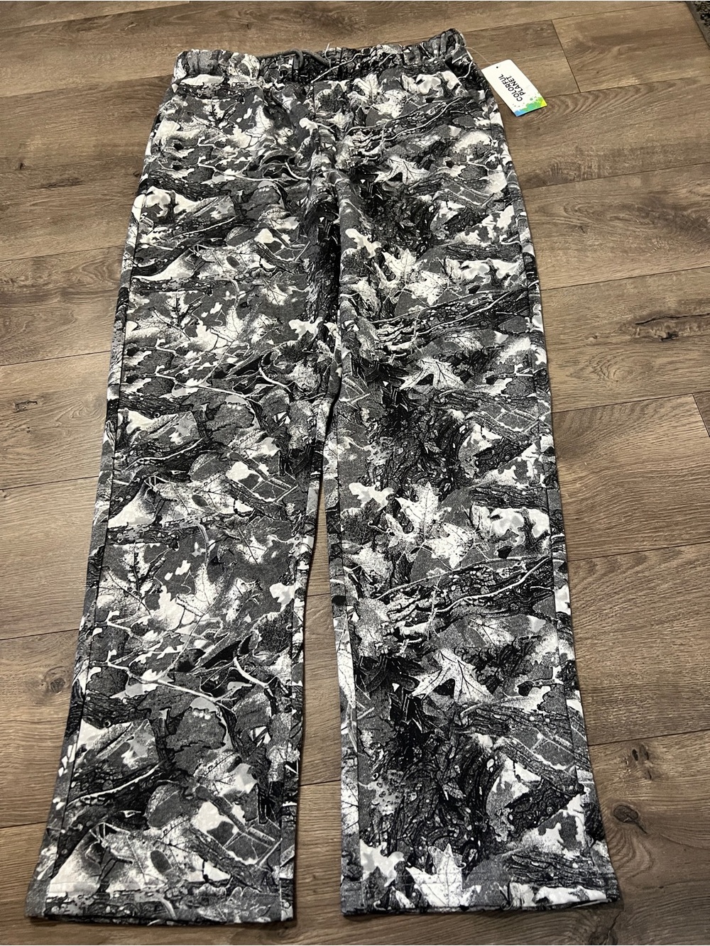 Colorful Planet Camo Fleece Sweatpants Size XXL (18-20) New